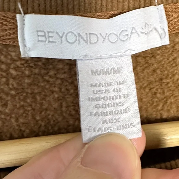 Beyond Yoga Sweatshirt - Picture 5 of 7